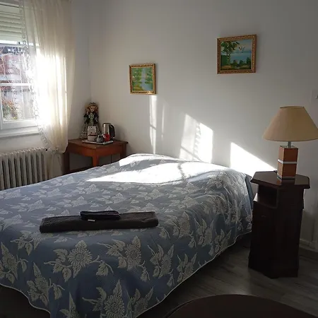 La Maison De J Et B Etage Entier Gasthof